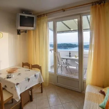 Apartman In Palit With Sea View, Terrace, Air Conditioning, Wi-fi